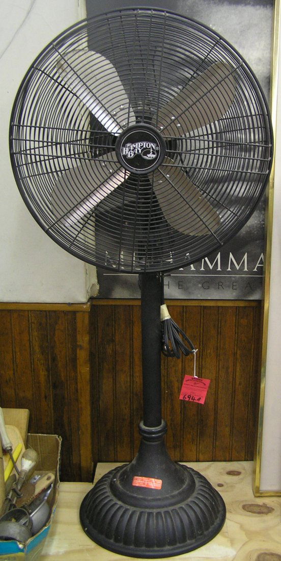 Vintage style Hampton Bay adjustible floor fan