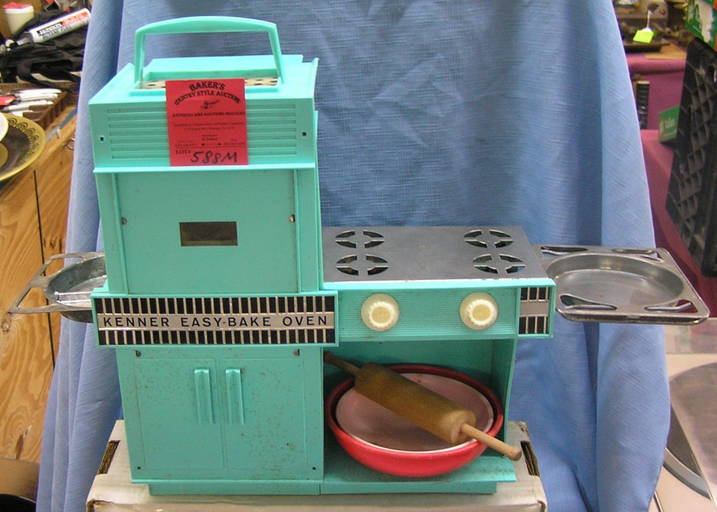 Vintage Easy Bake Oven