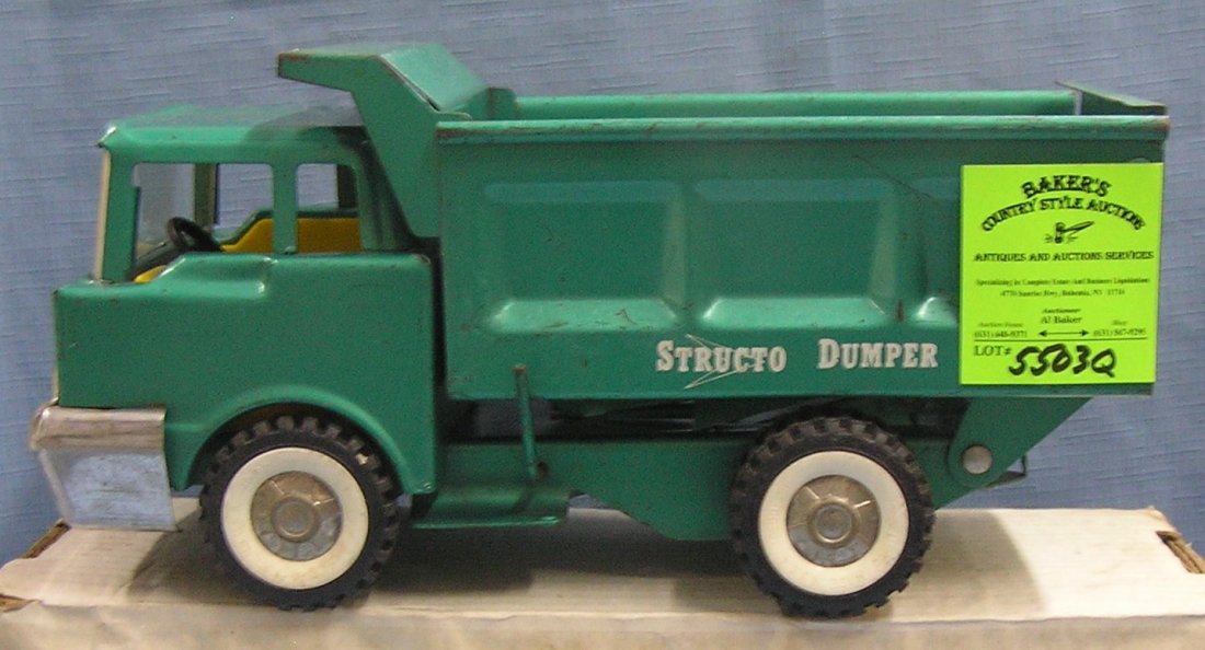 Vintage Structo dump truck: Vintage Structo dump truck est. value $100-$125