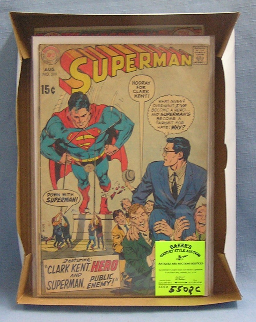 Group of vintage Superman comic books: Group of vintage Superman comic books est. value $40.00-$45.00