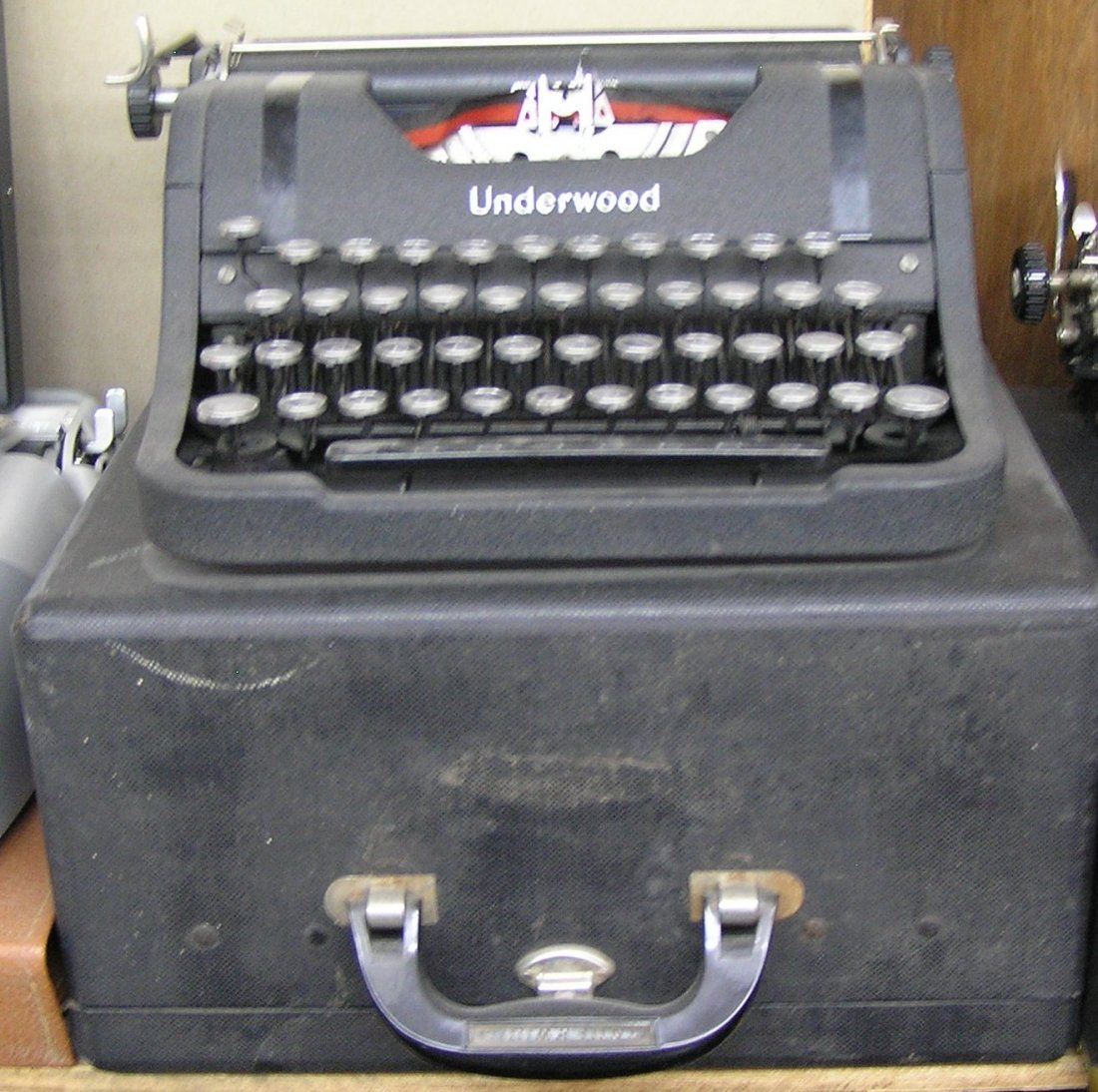 Antique Underwood typewriter with original case: Antique Underwood typewriter with original case est. value $150.00-$200.00