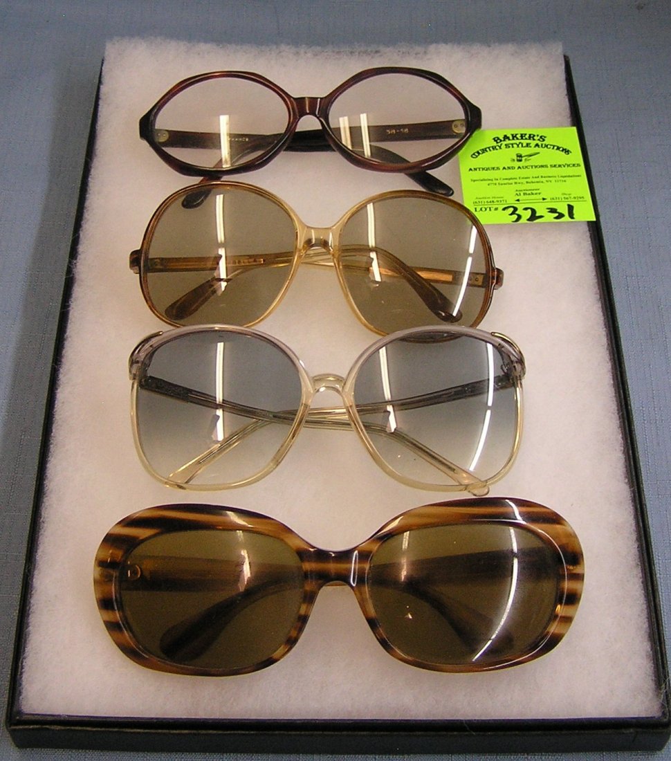 Collection of vintage quality eye ware: Collection of vintage quality eye ware est. value $40.00-$60.00