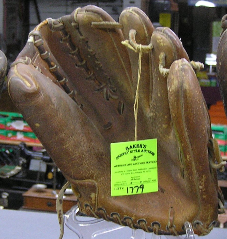 Antique leather baseball glove: Antique leather baseball glove est. value $150.00-$175.00