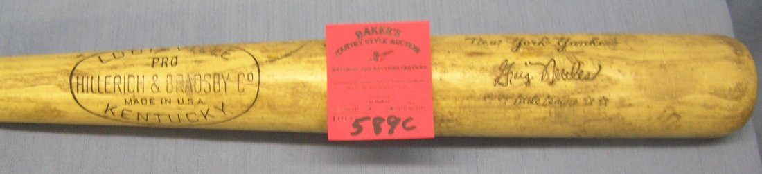 Vintage NY Yankees Greg Nettles baseball bat: Vintage NY Yankees Greg Nettles Hillerich and Bradley Louisville Slugger pro baseball bat circa 1970's est. value $50.00-$60.00