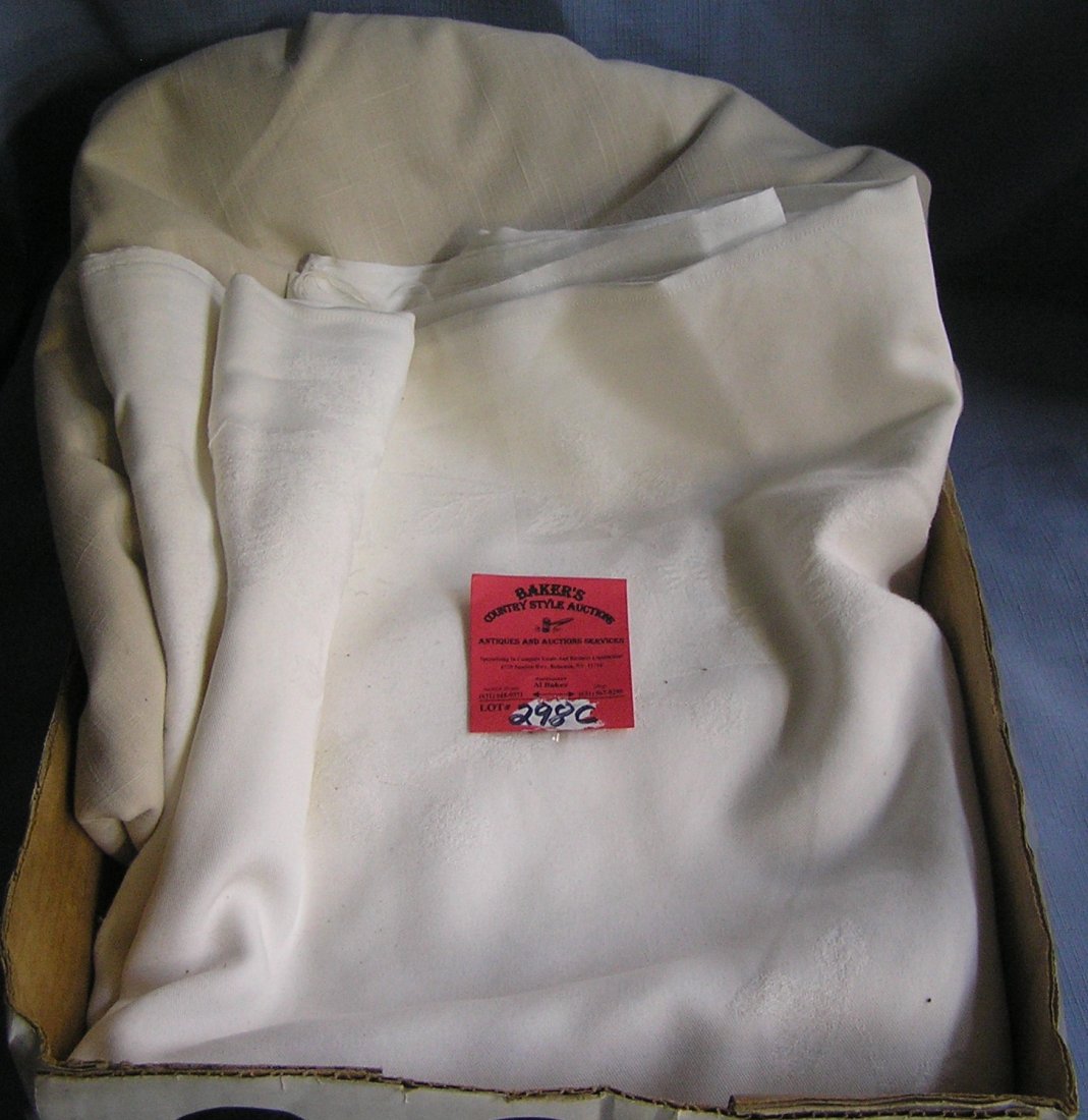 Pair of vintage high quality linen table covers: Pair of vintage high quality linen table covers est. value $75.00-$80.00