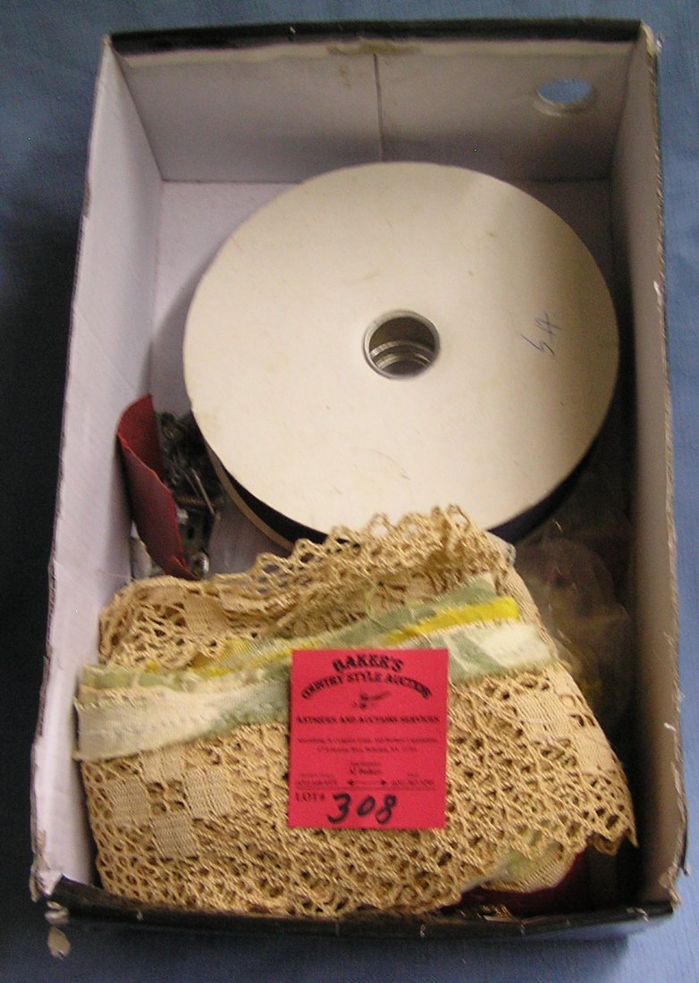 Box of vintage sewing collectibles: Box of vintage sewing collectibles est. value $25.00-$30.00