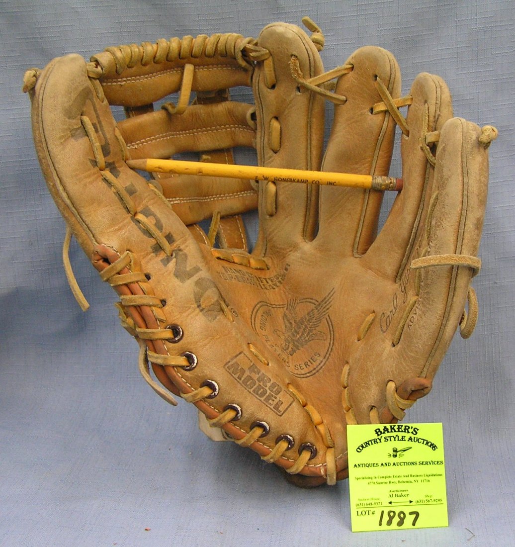 Vintage Carl Yastrzemski baseball glove by Spalding: Vintage leather Carl Yastrzemski baseball glove by Spalding est. value $175.00-$200.00