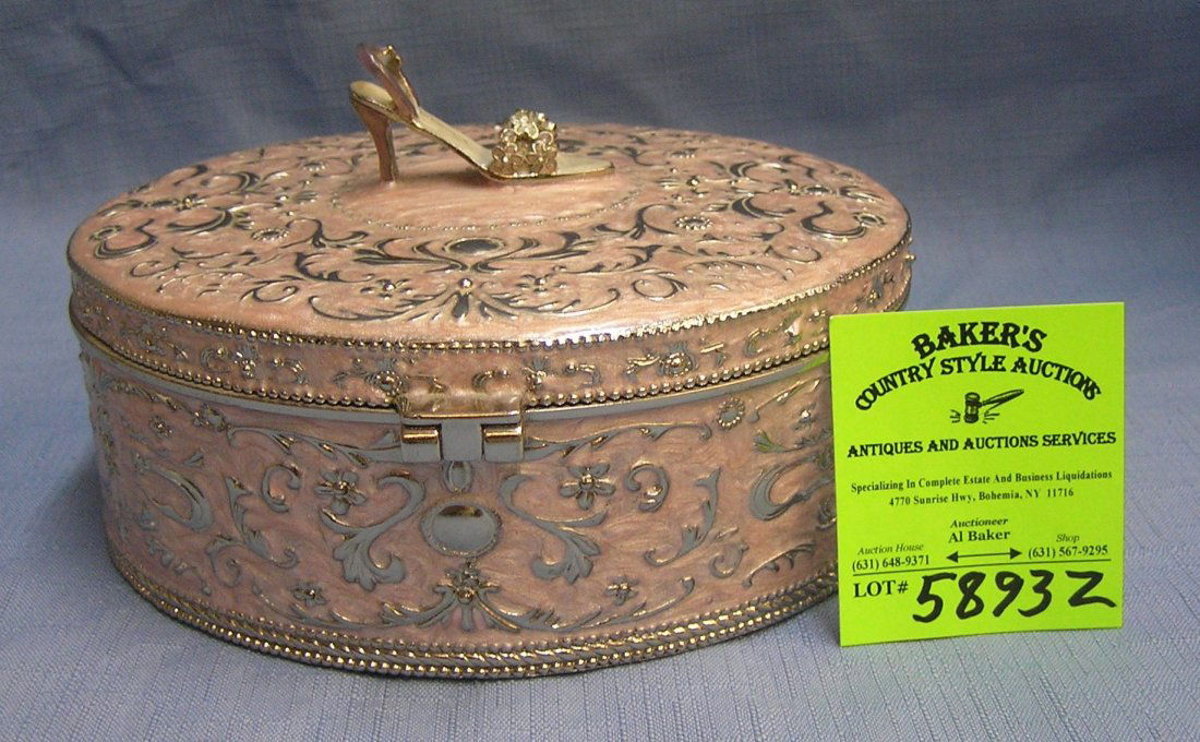 Fancy high heeled shoe decorated, mirrored jewelry box: Fancy high heeled shoe decorated, mirrored jewelry box, all felt lined and cast metal est. value $45.00-$50.00