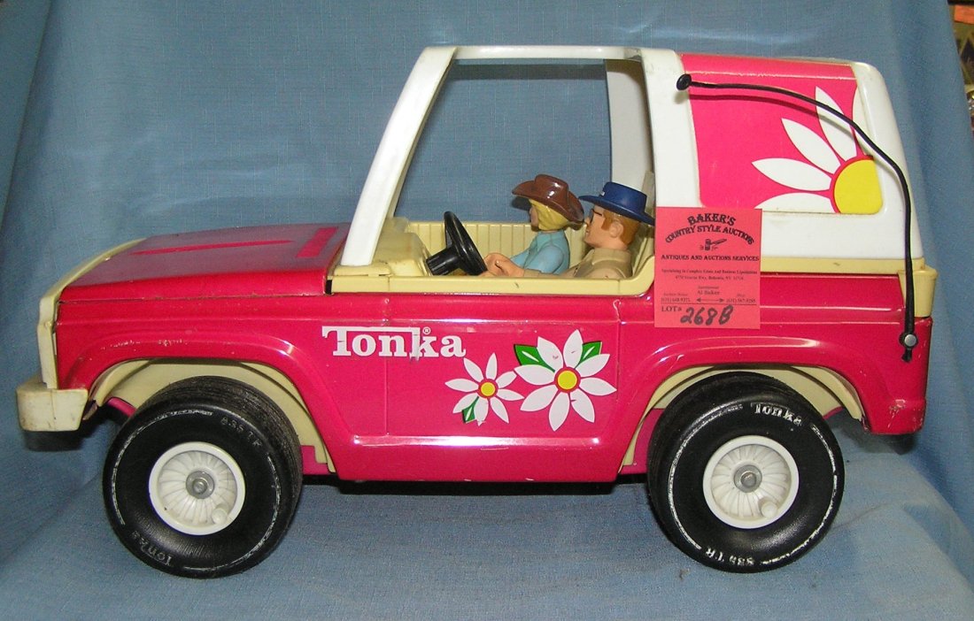 Vintage large scale Tonka beach buggy Jeep: Vintage large scale Tonka beach buggy Jeep est. value $40.00-$50.00