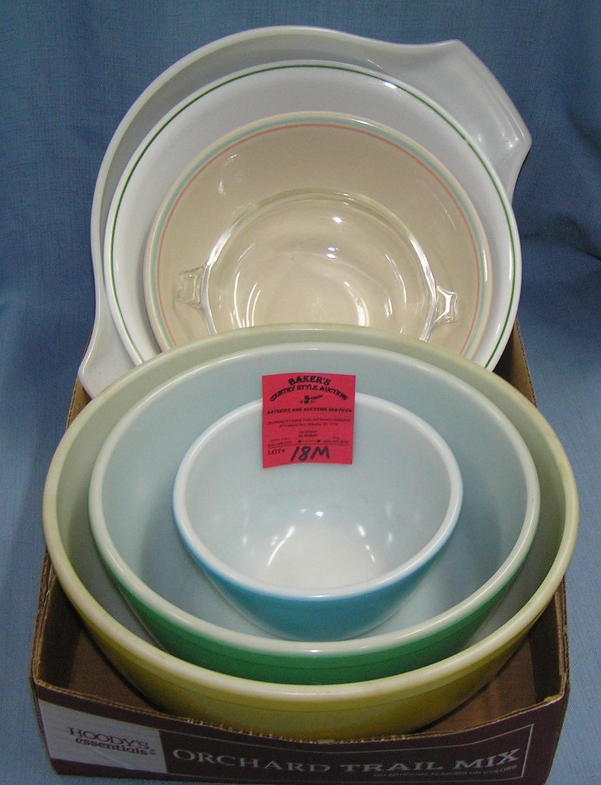 Box full of vintage Pyrex and Corelle: Box full of vintage Pyrex and Corelle baking and serving pieces est. value $65.00-$75.00