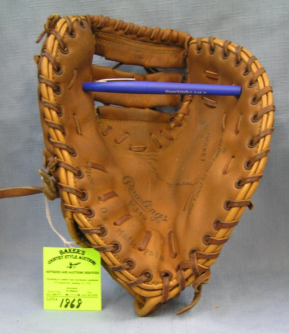 Leather Gene Tenace Baseball glove: Vintage Leather Gene Tenace Baseball glove by Rawling est. value $75.00-$100.00