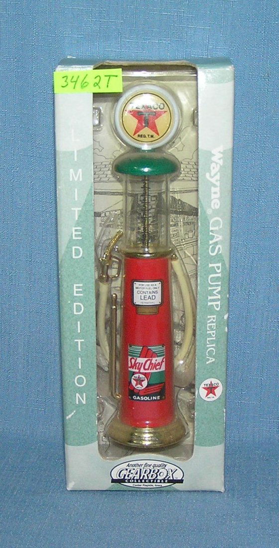 Vintage cast metal Texaco gas pump: Vintage cast metal Texaco gas pump with original box est. value $35.00-$40.00