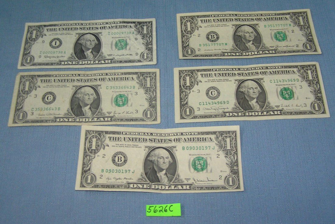 Group of vintage US one dollar bills: Group of vintage US one dollar bills est. value $25.00-$30.00