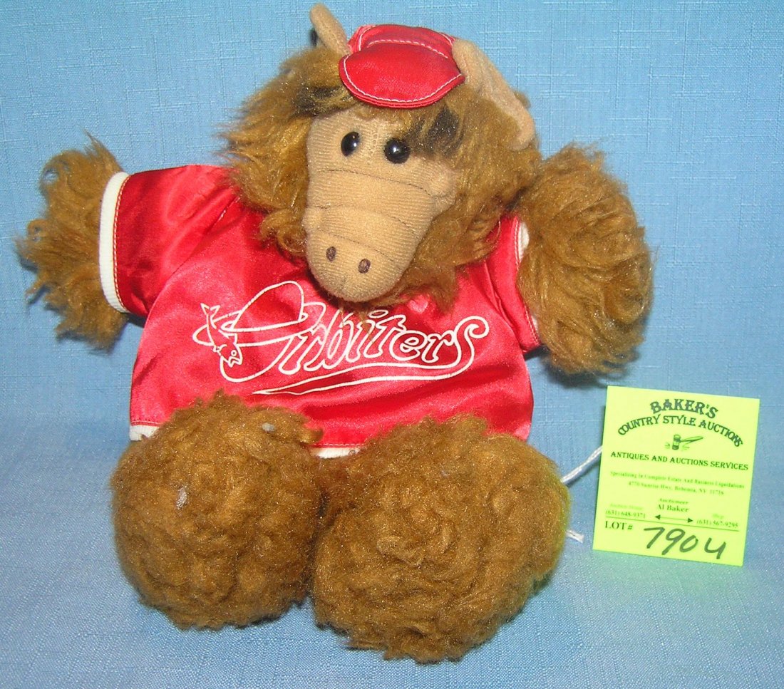 Vintage Alf hand puppet toy: Vintage Alf hand puppet toy with original tag dated 1988 est. value $35.00-$40.00
