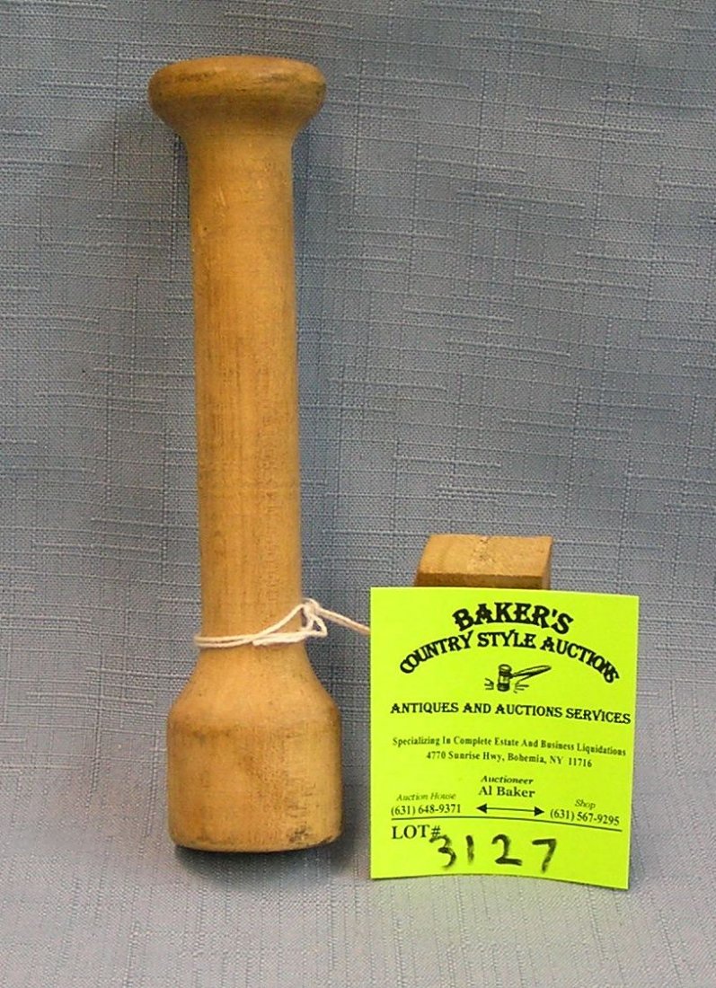 Vintage wood pestle: Vintage wood pestle est. value $15.00-$20.00