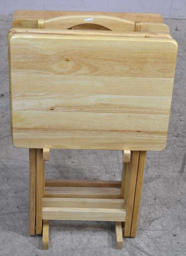 Lot of 4 TV Trays with Stand Lot of 4 TV Trays with: Lot of 4 TV Trays with Stand Lot of 4 TV Trays with Stand