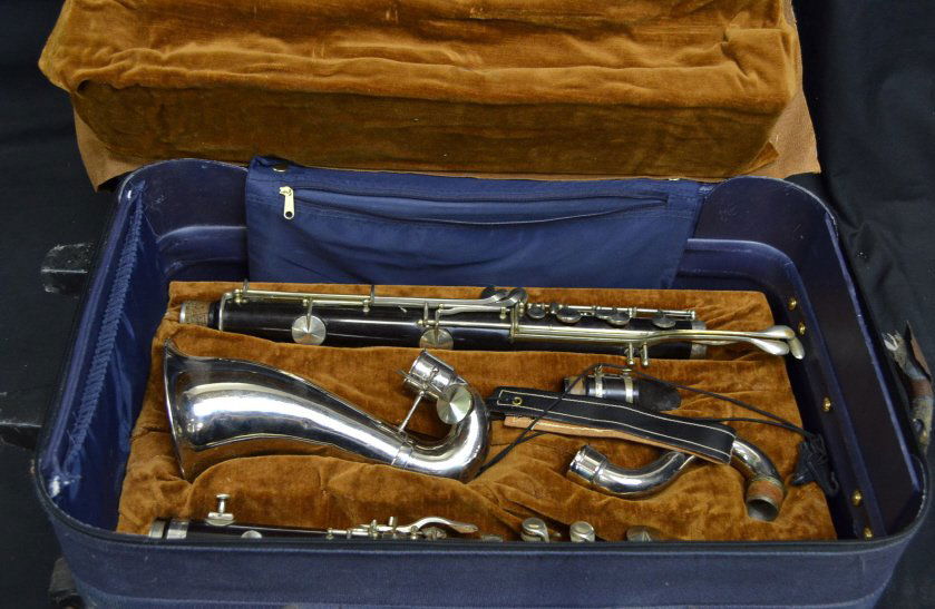 "JEAN BARRE" France Bass Clarinet: The Clarinet Looks to be in Used condition. The instrument is untested. Serial Number 020 149