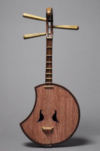 Yue Qin plucked lute: Yue Qin plucked lute