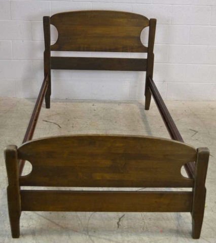 Vintage Twin Size Bed Frame: Vintage Twin Size Bed Frame