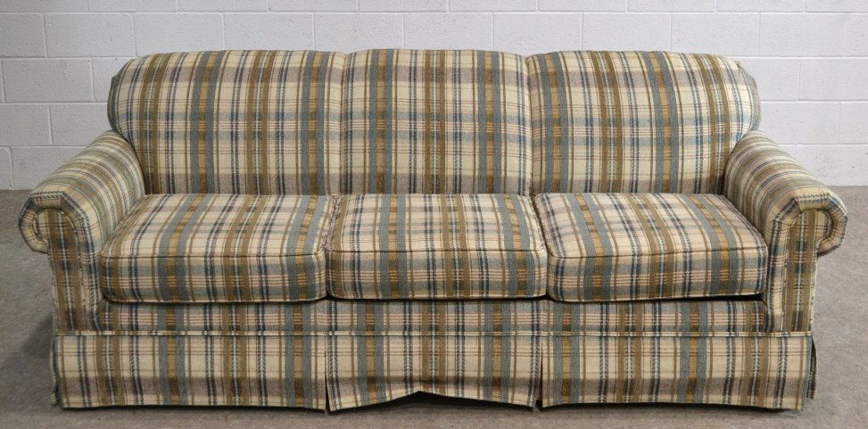 Broyhill plaid couch outlet