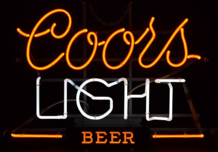 Coors Light Beer Neon Advertising Sign, Working: Measuring 19.5" high by 17.25" wide by 6.5" deep.