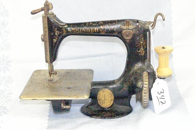 Early Singer Sewing Machine: Early 1900s Handpainted Singer Sewing Machine Small Size 8" t x 10" long