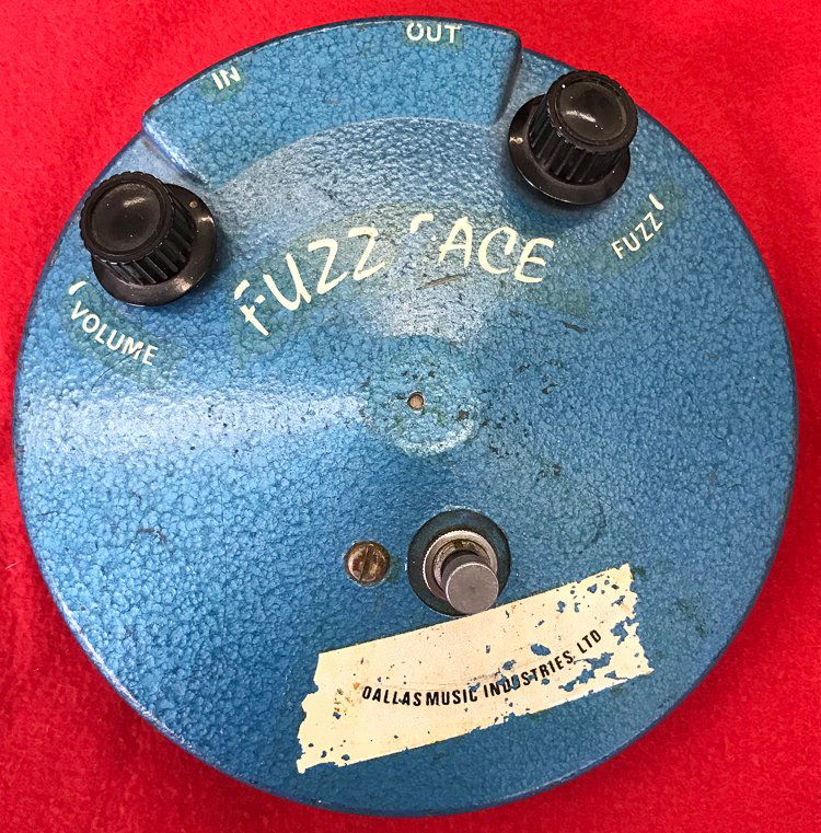 JIMI HENDRIX "FUZZ FACE" EFFECT PEDAL AND BLOWN SPEAKER (1 of 6)