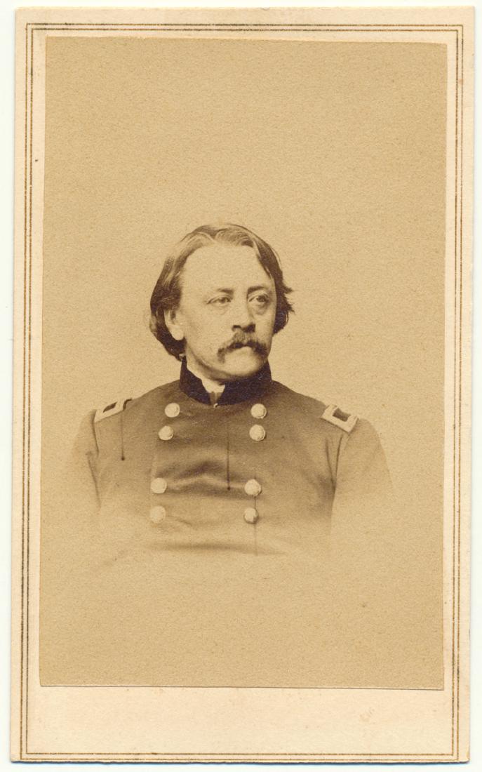 MOSES N. WISEWELL, BREVET BRIGADIER GENERAL, 28TH N.J.: MOSES N. WISEWELL, BREVET BRIGADIER GENERAL, 28TH N.J. INFANTRY MOSES N. WISEWELL (1827-1888) Colonel of the 28th N.J. Infantry, breveted brigadier general. Carte de visite photograph, a chest, up ima