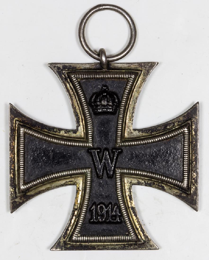 WORLD WAR I IRON CROSS, 2ND CLASS: WORLD WAR I IRON CROSS, 2ND CLASS Iron Cross medal, 1 3/4" square, bearing a crown over the initial "W" (for Kaiser Wilhelm) over the date "1914" on the obverse, and a crown over the initials "FW" (fo