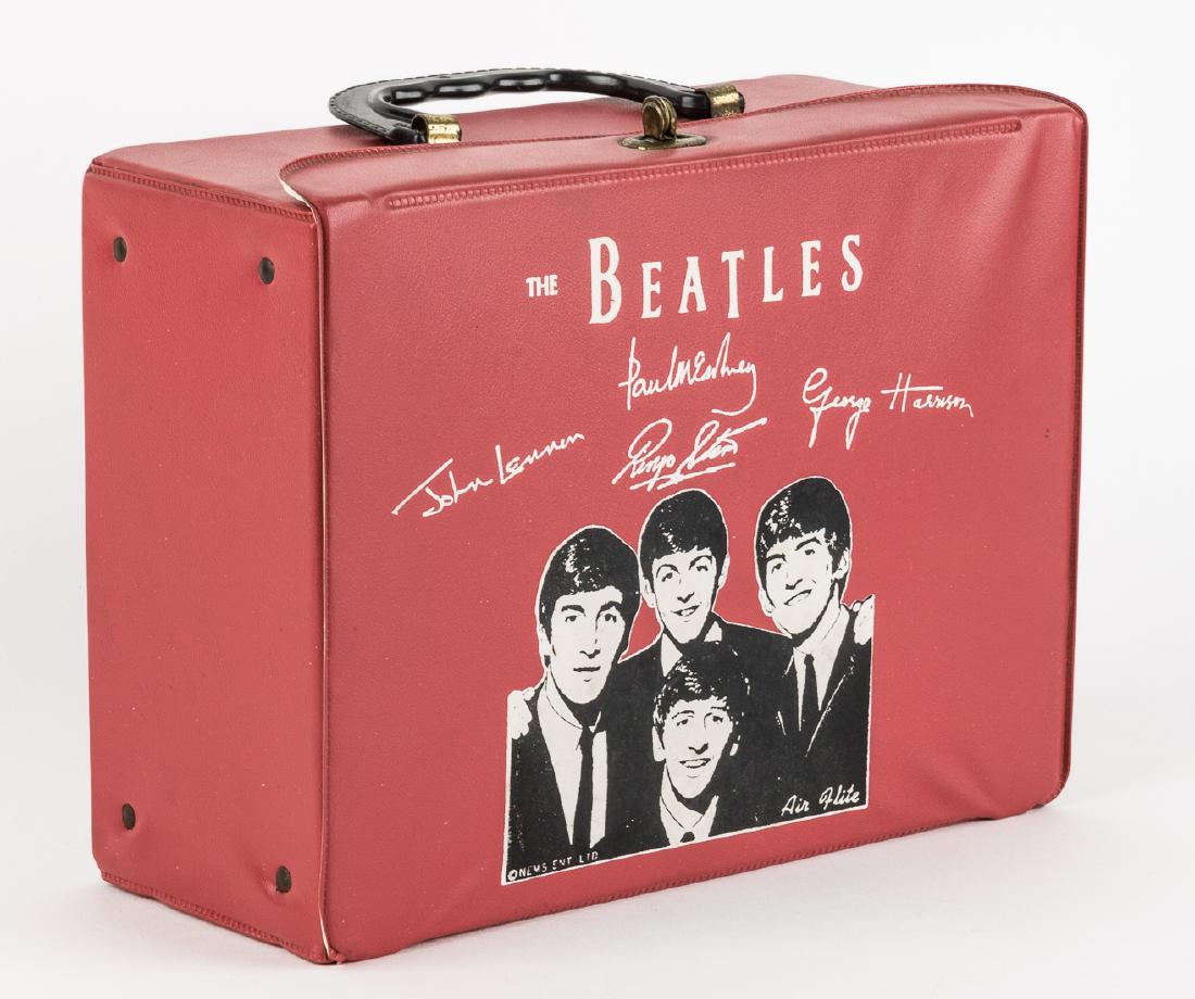 (BEATLES) BEATLES 1964 AIRFLITE VINYL LUNCH BOX