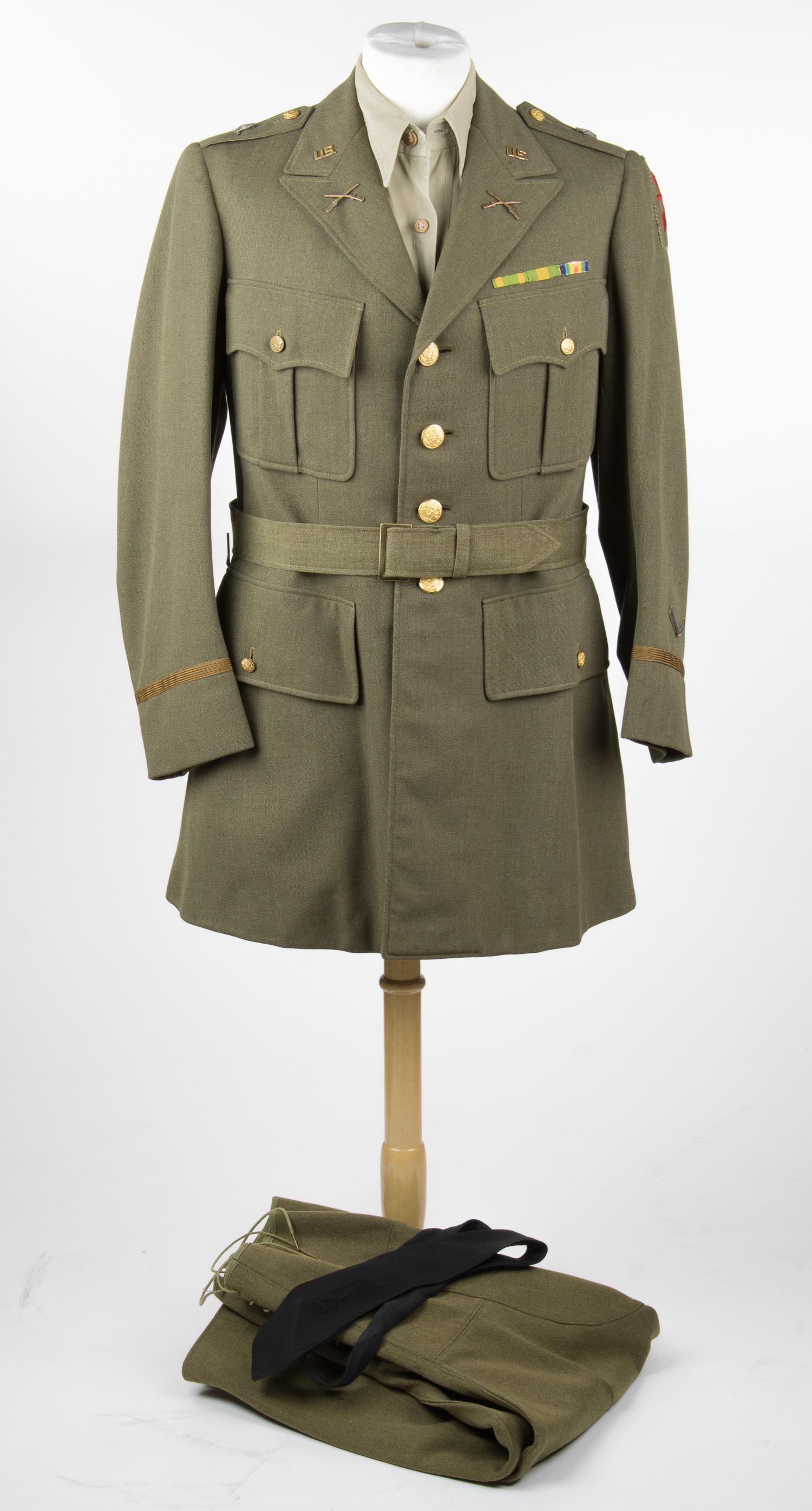 BRIG. GEN. JOHN H. SCHOUTEN'S UNIFORM: JOHN H. SCHOUTEN (1869 - ?) American Brigadier General, notably served as a Second Lieutenant in the Spanish-American War, as a Captain in the Mexican Border Service Campaign to capture Pancho Villa,