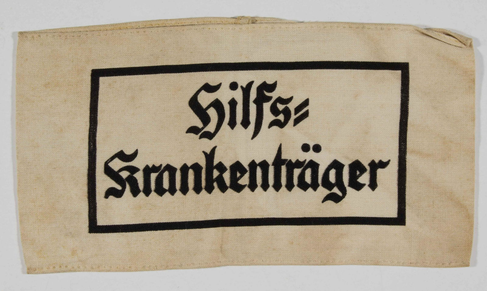 'HILFS KRANKETRAGER' ARMBAND (1 of 3)