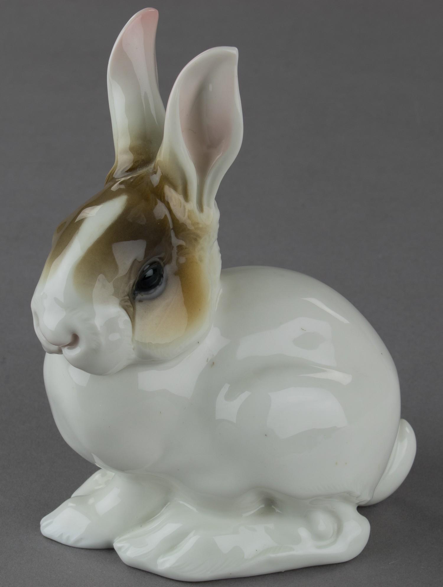 ALLACH SITTING YOUNG RABBIT PAINTED NO. 61 (1 of 6)