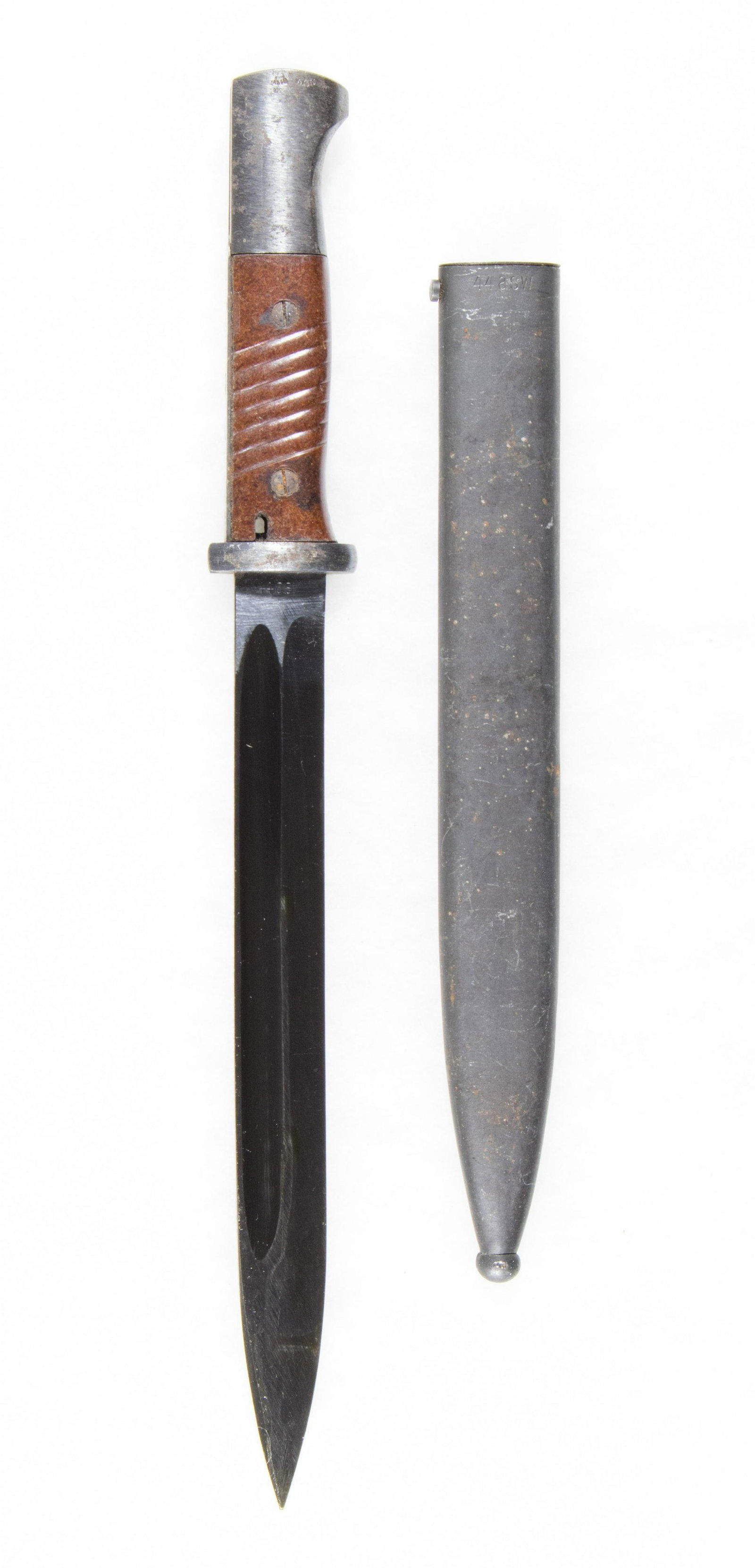 GERMAN MAUSER K98 BAYONET AND SCABBARD (1 of 8)