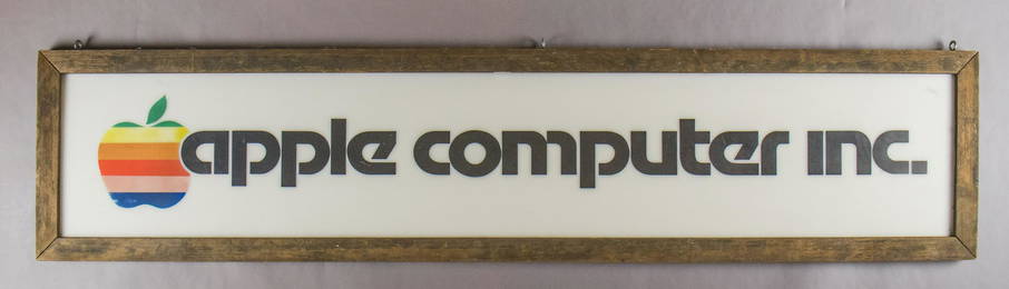 APPLE COMPUTER'S FIRST TRADE SIGN