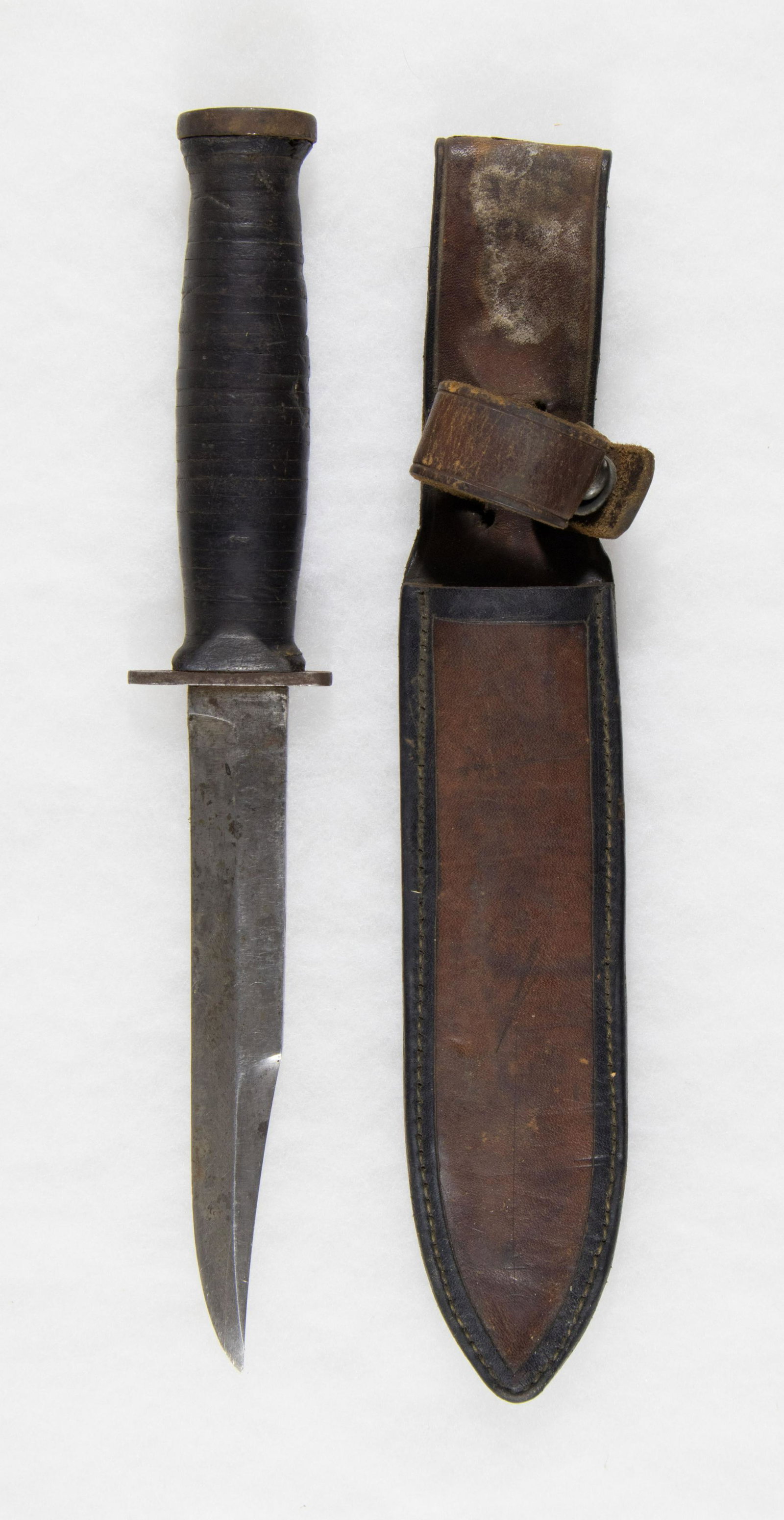 USMC FIGHTING KNIFE (1 of 3)