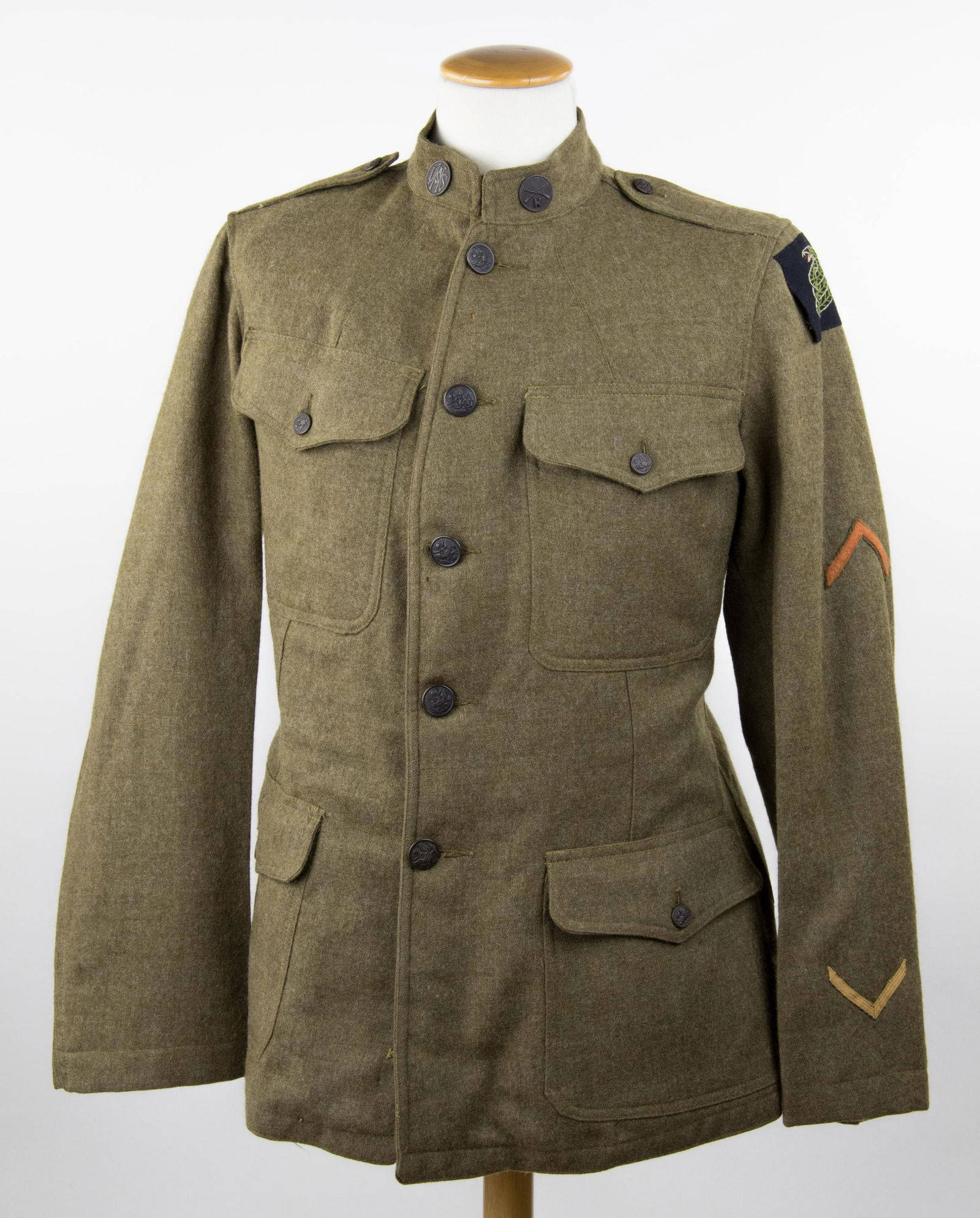 369TH INFANTRY REGIMENT SOLDIER’S TUNIC (1 of 6)