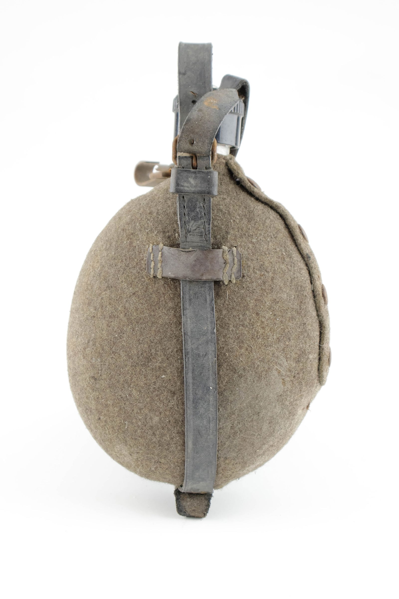 GERMAN ARMY CANTEEN (1 of 4)