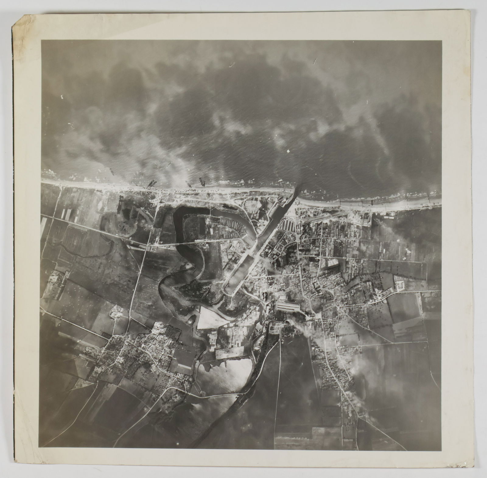 D-DAY AERIAL PHOTOGRAPHS (2) (1 of 4)