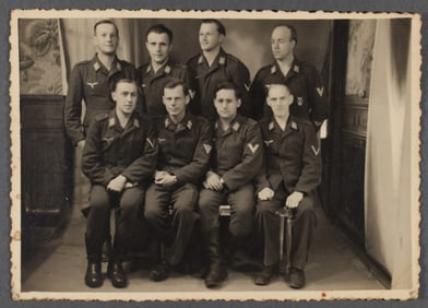 LUFTWAFFE SIGNED GROUP PHOTO