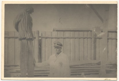 EXECUTION OF A PRISONER AT BUCHENWALD