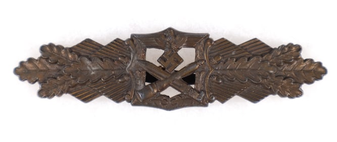 GERMAN CLOSE COMBAT CLASP IN BRONZE