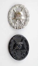 WOUND BADGES IN SILVER AND BLACK