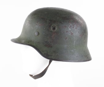 GERMAN M40 CAMOUFLAGED HELMET