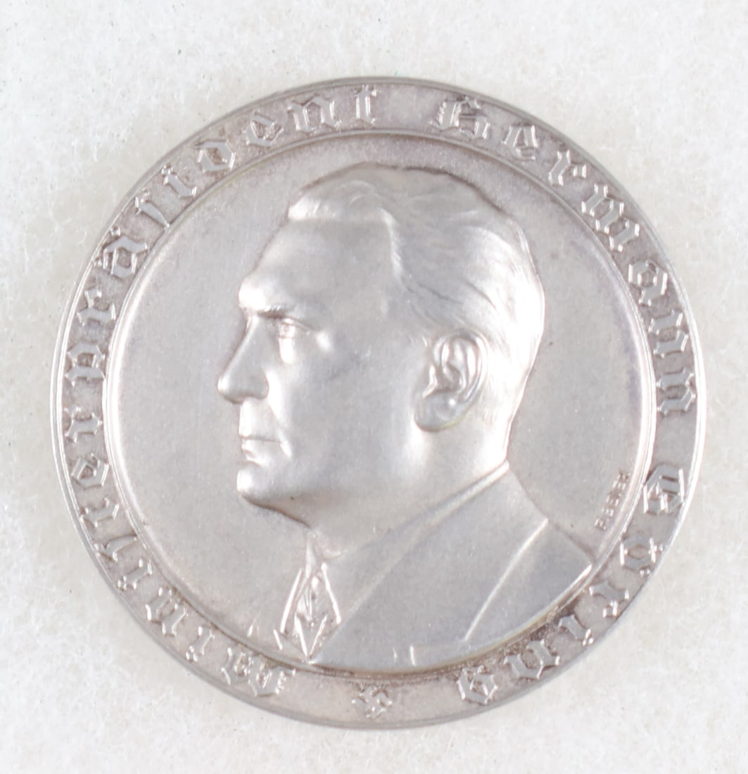 HERMANN GORING SILVER MEDAL (1 of 4)