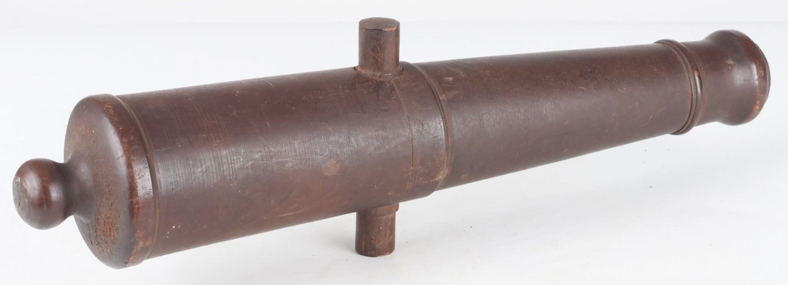 PATENT MODEL OF CIVIL WAR CANNON: A neat relic for the collector of Civil War arms, a ‘patent model’ of a cannon, possibly an 1840 Model Gun, emanating from the collection of O. Rundle Gilbert (1906-1989), a noted auctioneer and c