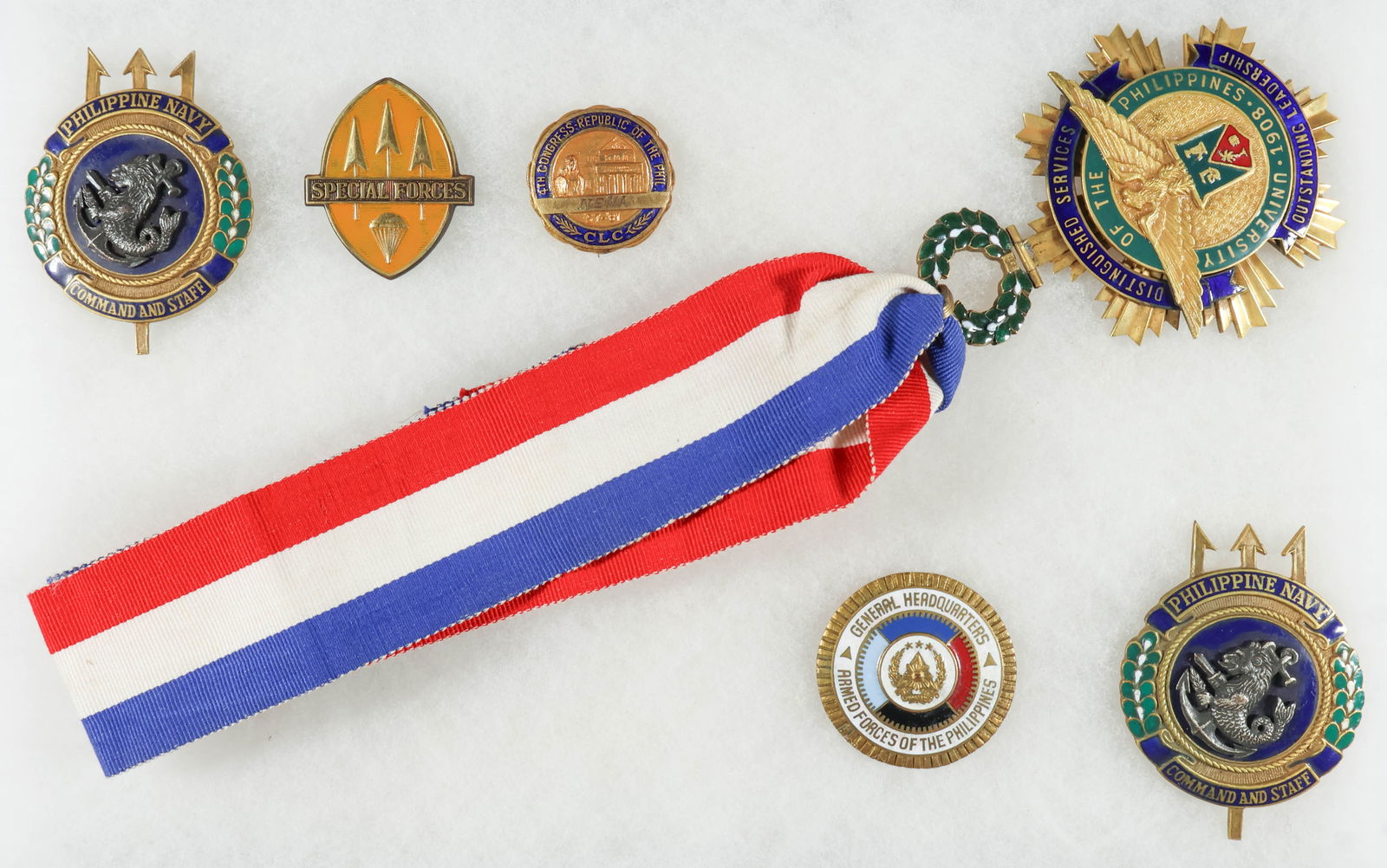 PHILIPPINES - MEDALS AND AWARDS (6) (1 of 5)