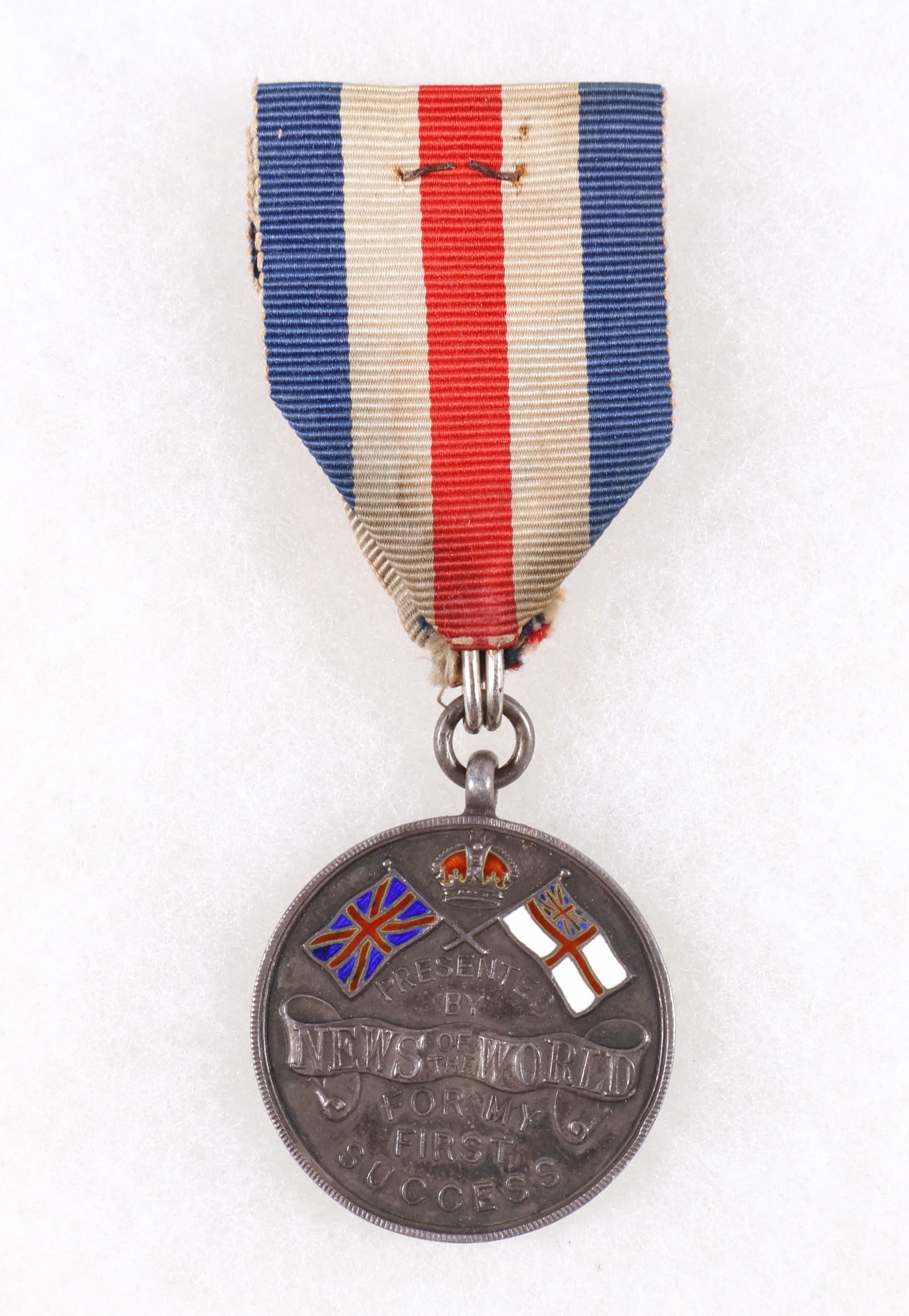 'OH, THE HUMANITY!' - PRESS MEDAL GIVEN TO HINDENBURG RADIO REPORTER (1 of 4)