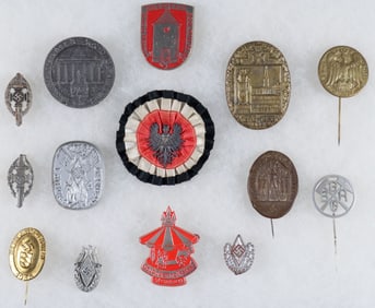 GERMAN COMMEMORATIVE BADGES AND TINNIES (14)