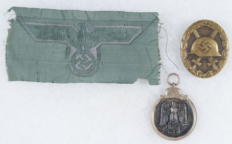 GERMAN MEDALS AND PATCH